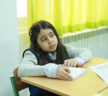 تغییرات جسمی دختران دبستانی