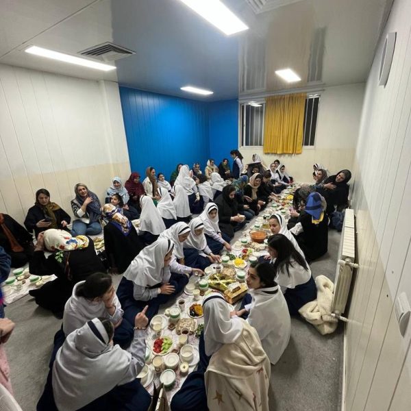 افطاری در مدرسه سلاله 1403
