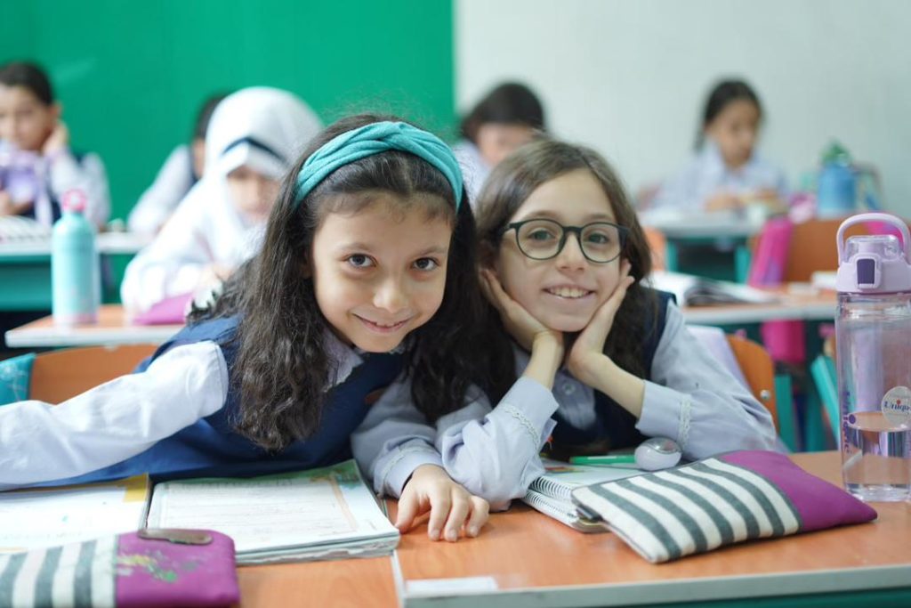 ارتباط مؤثر معلم و دانشآموزان دبستانی: کلید کامیابی در آموزش ابتدایی